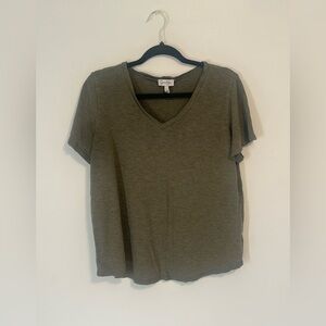 Jessica Simpson Khaki V-Neck Short Sleeve Top